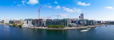 Büyük Kanal Rıhtımı 'nda panoramik manzara, Dublin, İrlanda şehir merkezine yakın bir güney bölgesi..