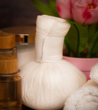 Spa aksesuarları, yüz havluları ve kozmetik ürünleri