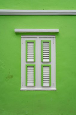 Otrobanda şehrinde yürüyen Curacao, Hollanda Antilleri 'nde küçük bir Karayip Adası' na bakıyor.