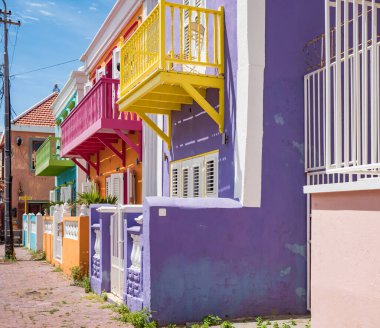 Otrobanda 'nın, Willemstad' ın, Curacao 'nun Dünya Mirası Bölgesi' nde dolaşıyorum. 