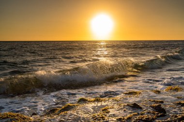 Denizde gün batımı