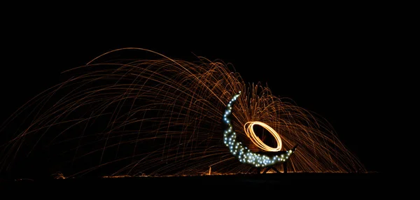 Espectáculo Fuegos Artificiales Sobre Fondo Negro —  Fotos de Stock