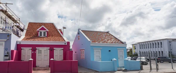 在Otrobanda Willemstad Curacao等地的世界遗产遗址漫步 — 图库照片