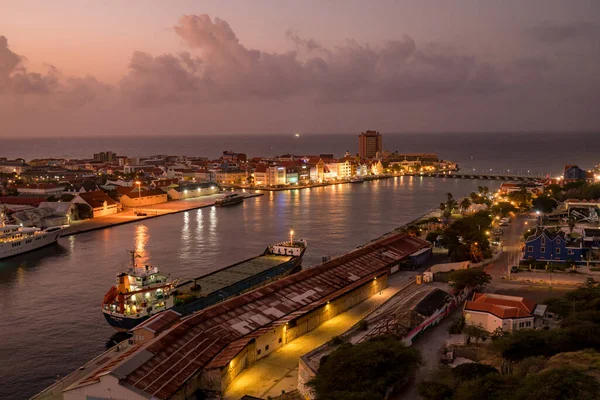 Vista Aérea Los Barcos Río Durante Hermosa Noche Verano —  Fotos de Stock