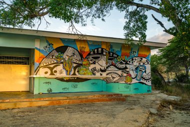 Karayip adası Curacao 'da okyanus üzerinde gün batımı