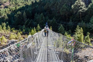 Everest Foothill Dağları 'nın etrafını dolaşarak Sagamatha Ulusal Parkı Nepal
