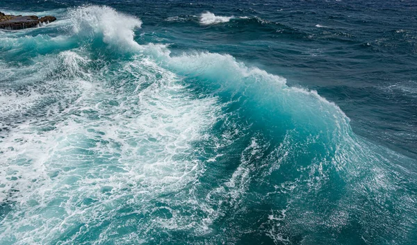 Olas Mar Fascinantes Salpicaduras Verdadero Poder Naturaleza —  Fotos de Stock