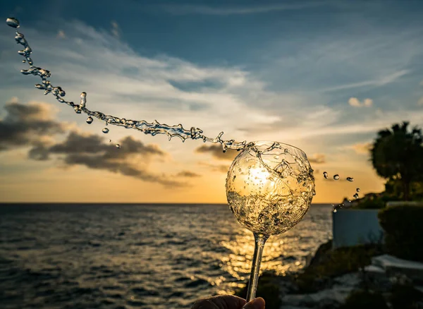 Der Sonnenuntergang Über Dem Meer Auf Curacao Mit Getränken — Stockfoto