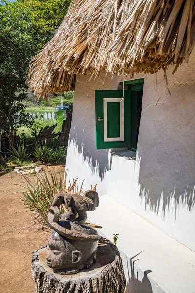 Tradycyjny Styl Chata Strzechą Dachu Wiosce Karaibów — Zdjęcie stockowe