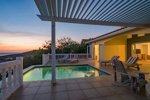 Bebidas Pôr Sol Junto Piscina Costa Curaçao — Fotografia de Stock