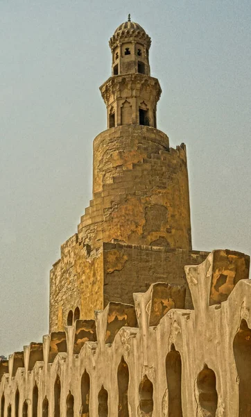 İbn-i Tulun Camii. Eski Kahire