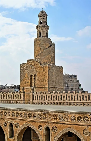 İbn-i Tulun Camii. Eski Kahire.