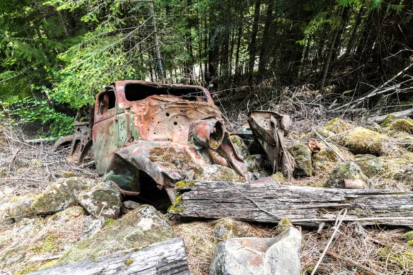 Velho Carro Enferrujado Steep Hill Idaho — Fotografia de Stock