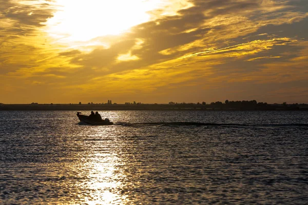 Barco Pesca Moses Lake Nascer Sol — Fotografia de Stock