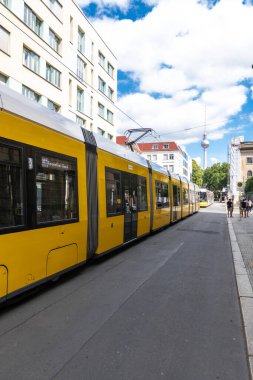 Berlin, Almanya 'da Sarı Tramvay