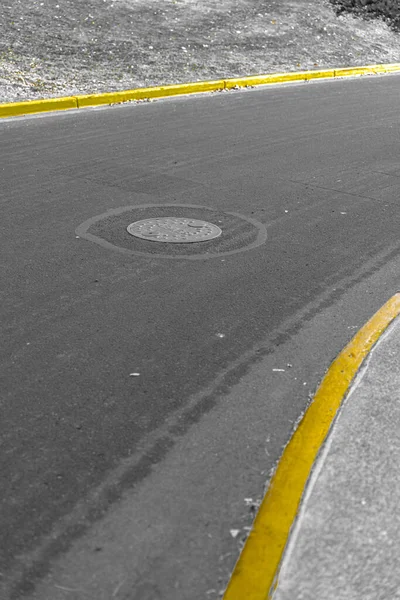 Yellow Markings Public Street — Stock Photo, Image