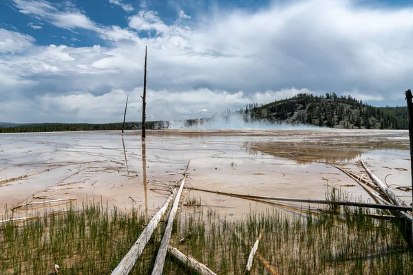 Formaciones Barro Alrededor Gran Primavera Prismática Yellowstone Park — Foto de Stock