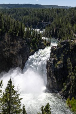 Büyük Kanyon 'daki Yukarı Şelale, Yellowstone Ulusal Parkı