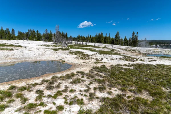 West Thumb Geyser Basin Área Parque Nacional Yellowstone — Foto de Stock