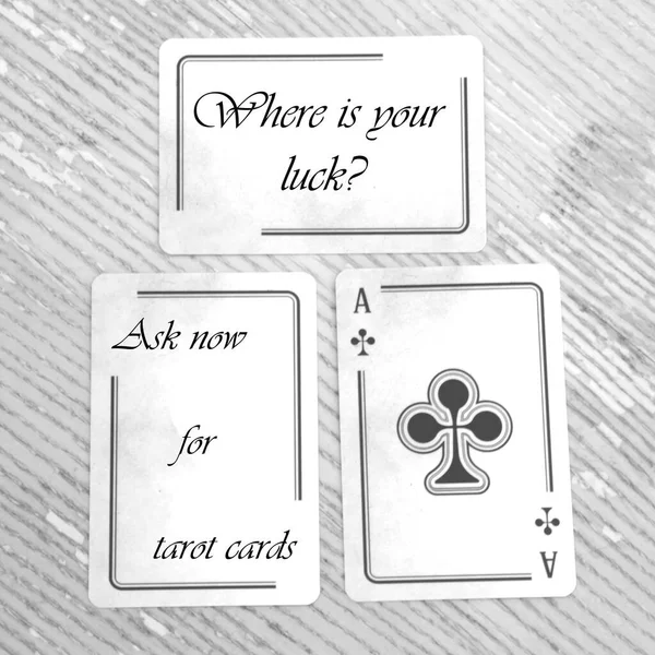 ¿Dónde está tu suerte Pide ahora cartas del tarot — Foto de Stock
