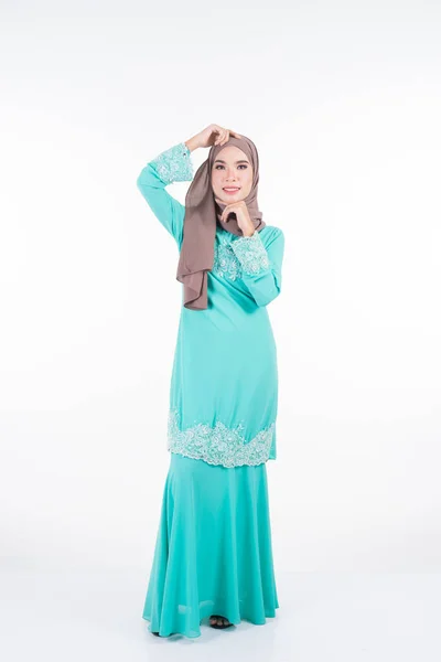 Beautiful Female Muslim Model Various Poses Wearing Modern Kurung Hijab — Stock Photo, Image