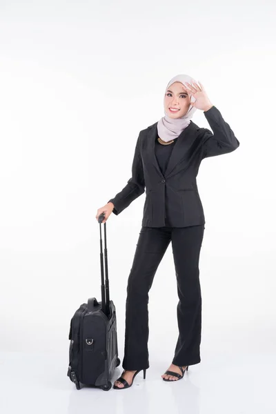 Empresaria Musulmana Viaje Negocios Con Equipaje Aislado Sobre Fondo Blanco — Foto de Stock