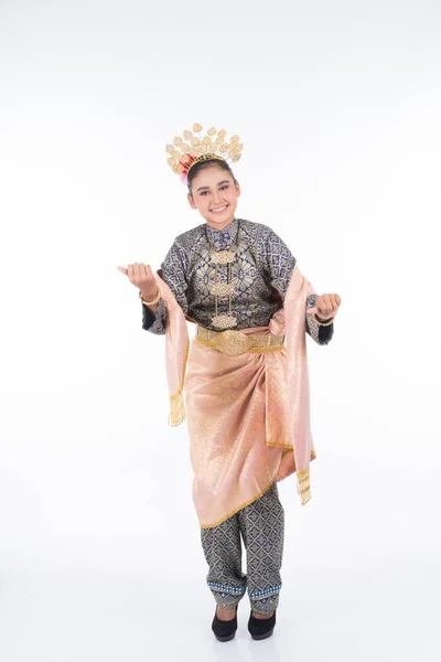 Beautiful Malaysian Traditional Female Dancer Performing Cultural Dance Routine Called — Stock Photo, Image