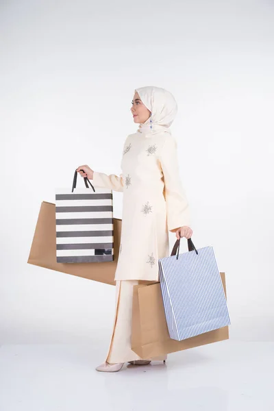 Egy Gyönyörű Muszlim Női Modell Egy Ázsiai Hagyományos Ruha Kurung — Stock Fotó