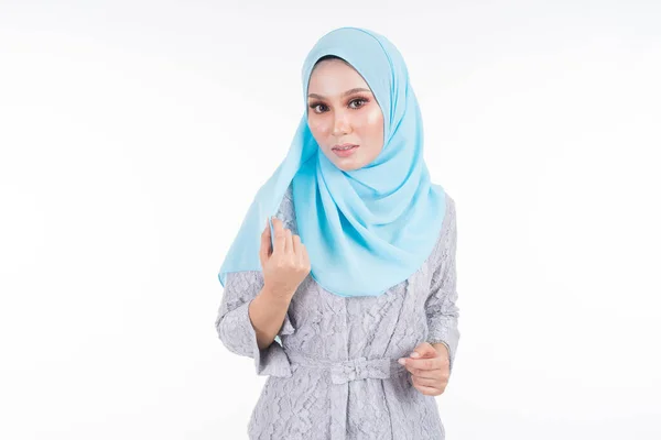 Schöne Weibliche Modell Verschiedenen Posen Tragen Modernen Kebaya Und Hijab — Stockfoto