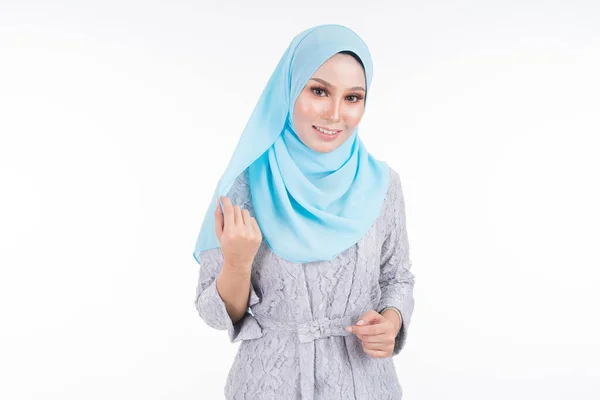 Modelo Feminino Bonito Várias Poses Vestindo Kebaya Moderno Hijab Vestuário — Fotografia de Stock