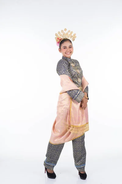 Uma Bela Dançarina Tradicional Malaia Vestindo Roupa Dança Tradicional Retrato — Fotografia de Stock