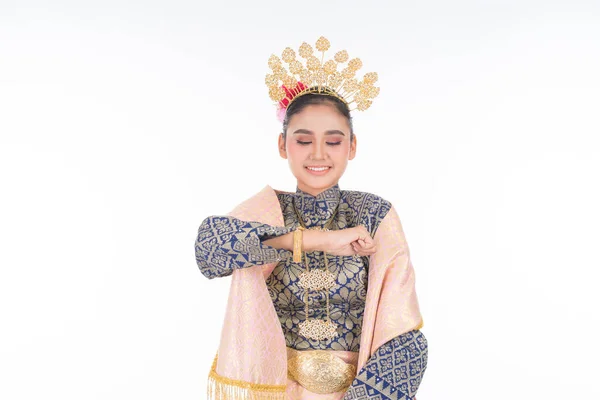 Beautiful Malaysian Traditional Female Dancer Wearing Traditional Dance Outfit Half — Stock Photo, Image