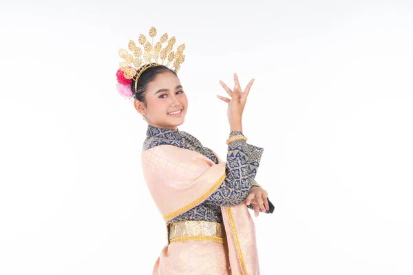 Uma Bela Dançarina Tradicional Malaia Vestindo Roupa Dança Tradicional Retrato — Fotografia de Stock