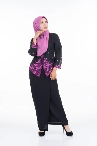 Vacker Kvinnlig Modell Kebaya Och Hijab Modern Livsstil Kläder För — Stockfoto