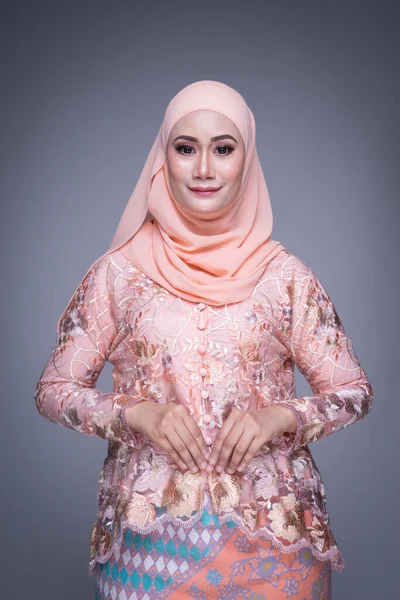 Hermosa Modelo Femenina Kurung Moderno Hijab Una Ropa Estilo Vida — Foto de Stock