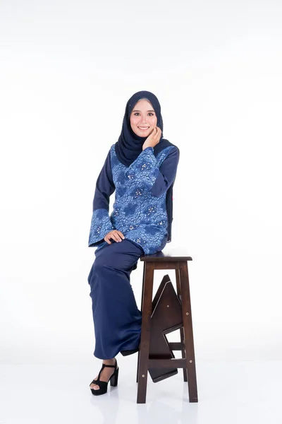 Beautiful Female Model Various Poses Wearing Modern Kurung Hijab Modern — Stock Photo, Image