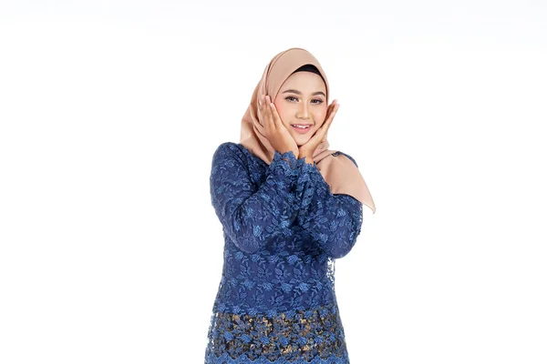 Close Van Een Mooi Vrouwelijk Moslim Model Met Donkerblauwe Moderne — Stockfoto