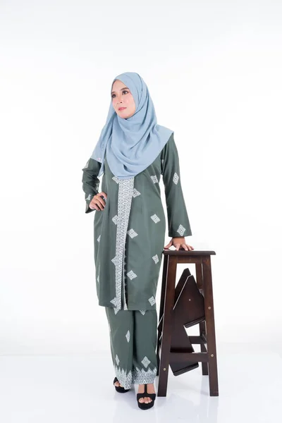 Krásná Žena Model Různých Pózách Sobě Moderní Kebaya Hidžáb Moderní — Stock fotografie