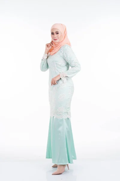 Modelo Feminino Bonito Kurung Moderno Hijab Vestuário Estilo Vida Moderno — Fotografia de Stock