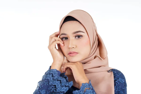 Headshot Beautiful Female Muslim Model Wearing Dark Blue Modern Kurung — Stock Photo, Image