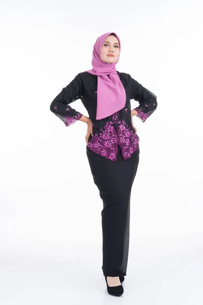 Krásný Ženský Model Kebaji Hidžábu Moderní Životní Styl Oblečení Pro — Stock fotografie