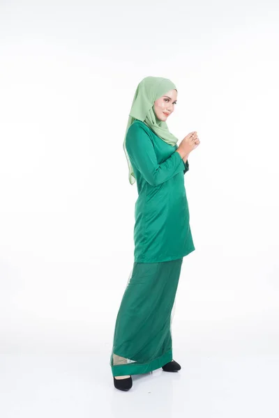 Mooi Vrouwelijk Model Moderne Kurung Hijab Een Moderne Levensstijl Kleding — Stockfoto