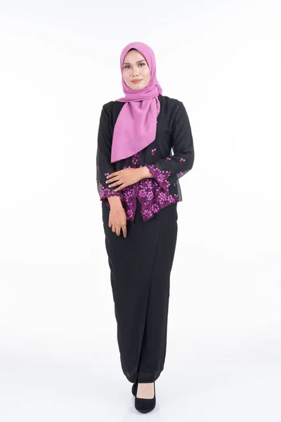 Schöne Weibliche Modell Kebaya Und Hijab Eine Moderne Lifestyle Kleidung — Stockfoto