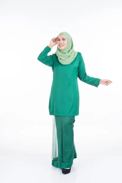 Modelo Feminino Bonito Kurung Moderno Hijab Vestuário Estilo Vida Moderno — Fotografia de Stock