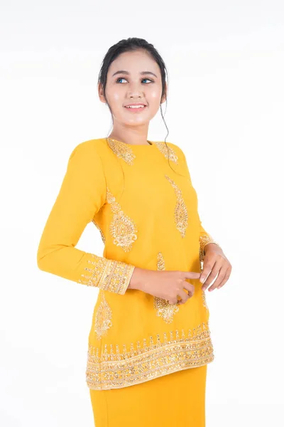 Vacker Kvinnlig Asiatisk Modell Olika Poser Bär Modern Kurung Malaysisk — Stockfoto