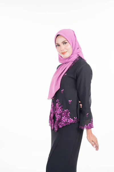 Model Wanita Cantik Dalam Kebaya Dan Hijab Pakaian Gaya Hidup — Stok Foto