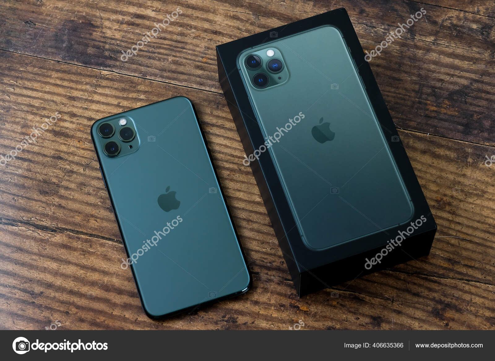 Iphone Max Pro Midnight Green Color Stock Editorial Photo C Nycruss