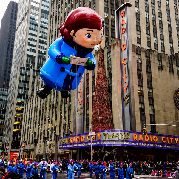 Balão Virginia Hanlon Flutua Durante Desfile Dia Ação Graças Macy — Fotografia de Stock