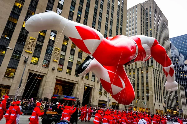 Balão Power Ranger Flutua Durante Desfile Anual Dia Ação Graças — Fotografia de Stock