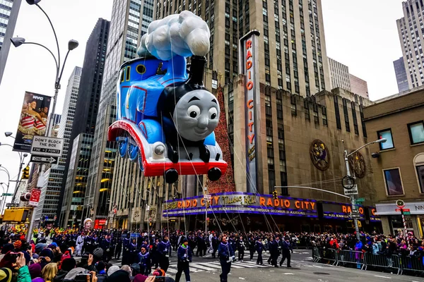 Thomas Tank Engine Floats Air Macy Thanksgiving Day Parade Avenue — стоковое фото
